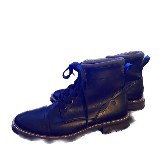 Target Low heel boots- great condition - Picture 2 of 6